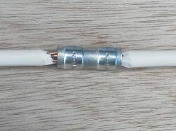 刻印側圧着部分の写真です。